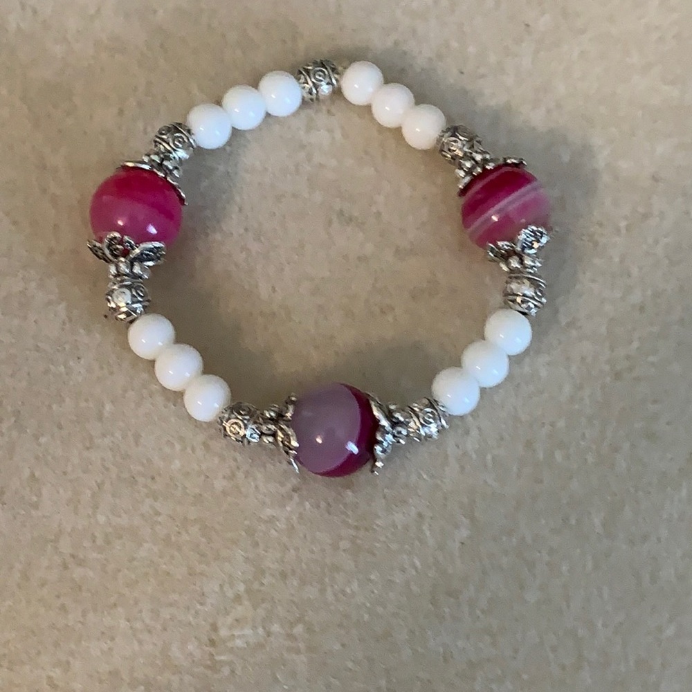 21282 Pink and white bracelet